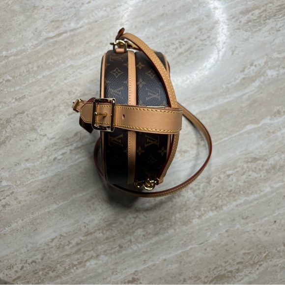 Louis Vuitton Monogram Canvas Petite Boite Chapeau Box Bag. - Picture 3 of 6